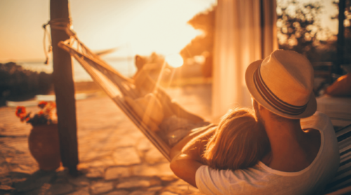 un premier rendez-vous r&eacute;ussi au soleil couchant